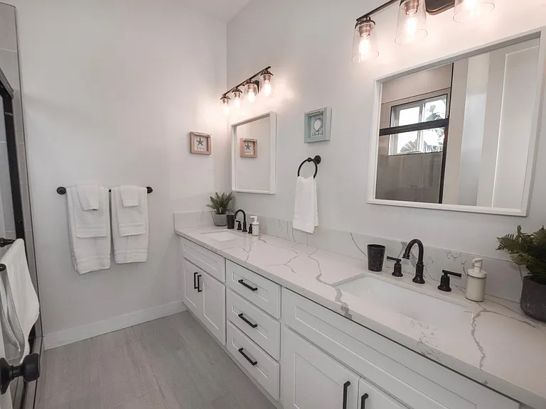 253 Dahlia Ave — Photo 13