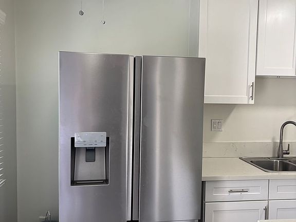 4th image of 5637 Strohm Ave APT 7