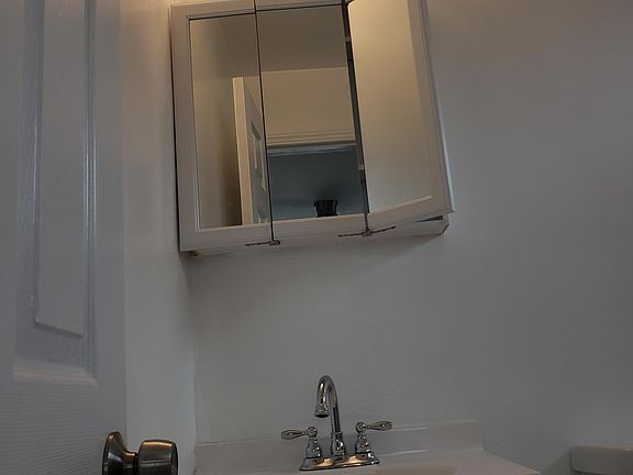4th image of 1333 S Greenwood Ave #B