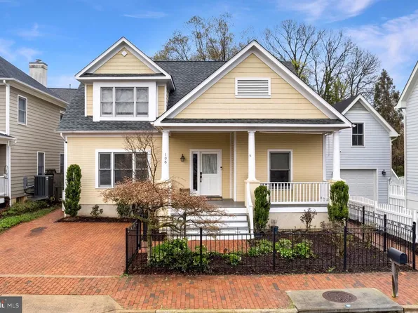 106 Harrison St NE, Leesburg, VA 20176