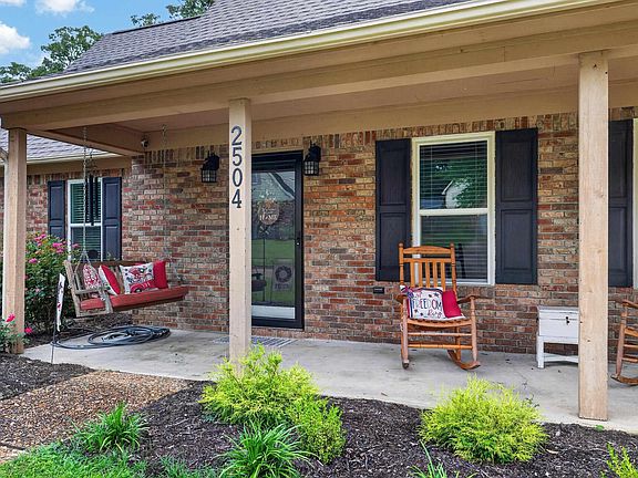 4th image of 2504 N Ridge Dr