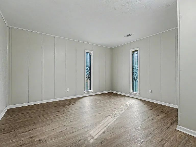543 E Gage Ave — Photo 12