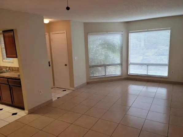 4322 Lakeway Dr #13F, Orlando, FL 32839