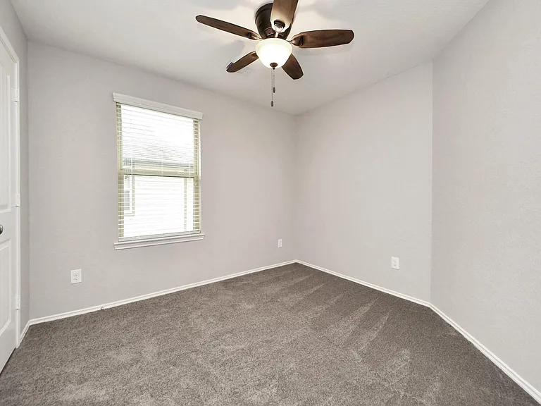 16130 Beachside Pl — Photo 25