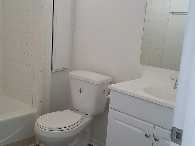 501 W. 14th Street — Photo 5