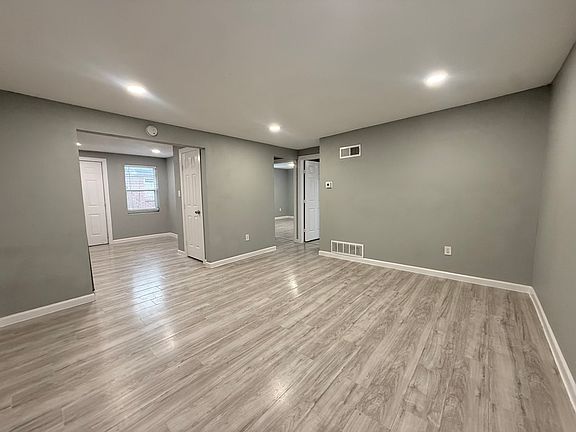 3rd image of 1420 E 6th St #D