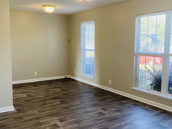 3rd image of 108 New Gritton Ave