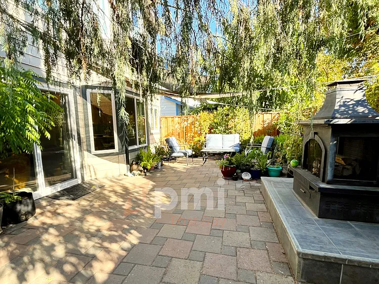 980 Springview Cir — Photo 14