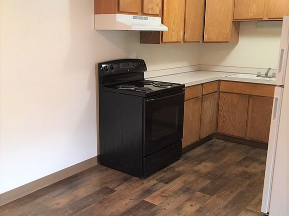 2nd image of 1609 E Baker St APT 2