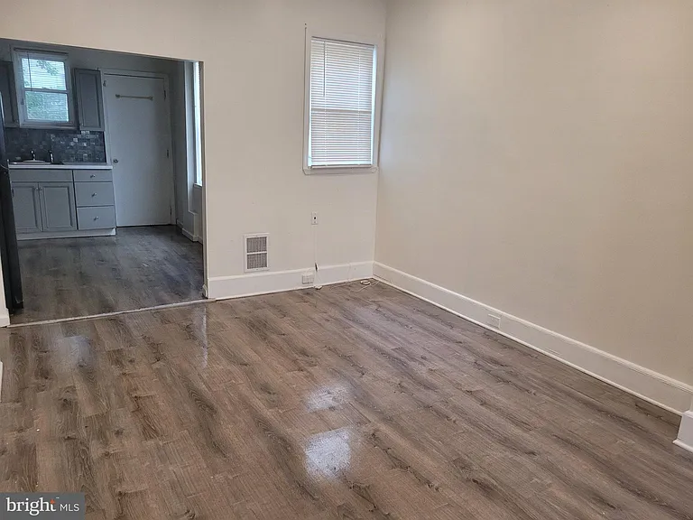 2334 N Gratz St — Photo 16