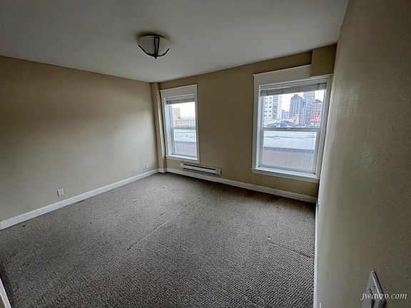 3rd image of 1000 Powell St #11