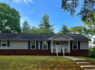 2881 Woodworth Dr, Winston Salem, NC 27103