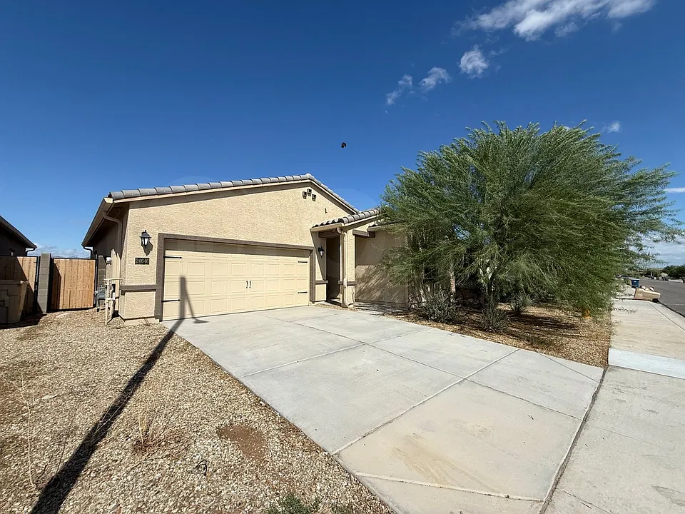 24646 W Alta Vista Rd