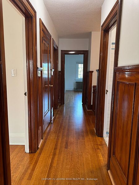 Toronto House for rent - 4 Bedrooms — photo 27