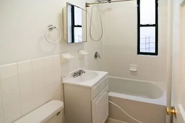 Rented by Voro New York | media 12