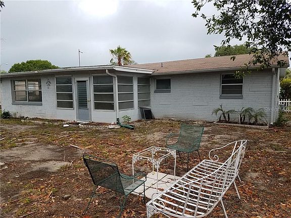 3rd image of 3436 Truman Dr