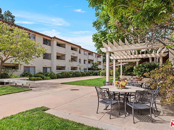 4th image of 501 Palisades Dr APT 207