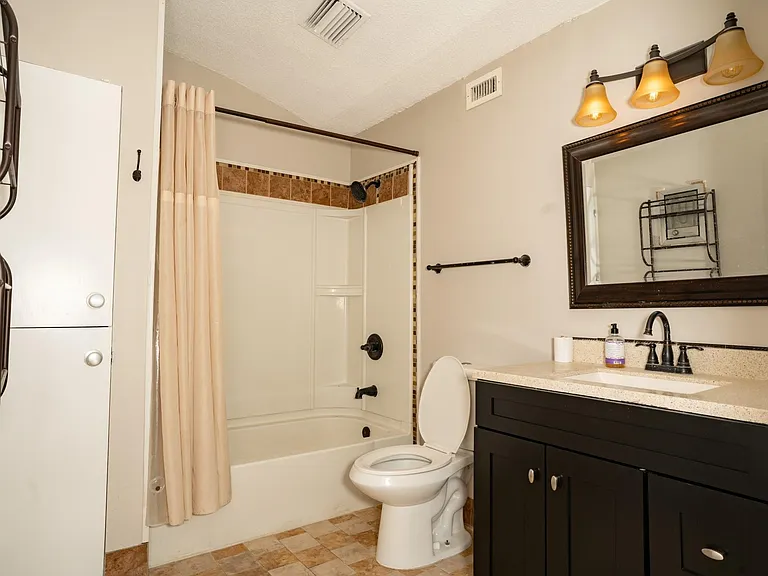 823 S Water St #5F — Photo 13