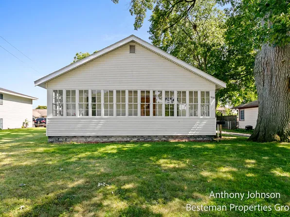 1837 Mills Ave, Muskegon, MI 49445