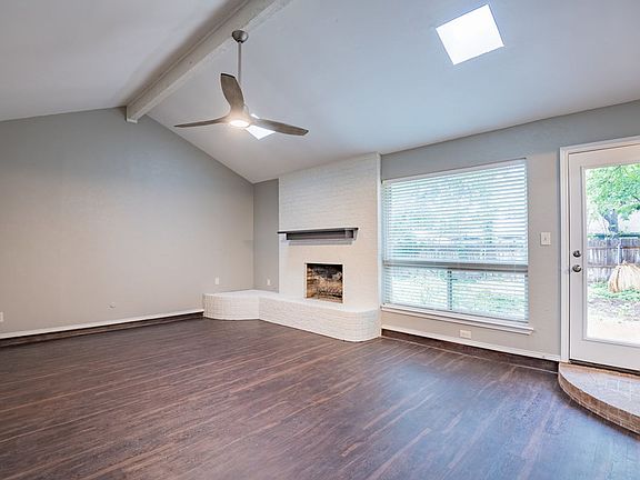3rd image of 5603 Waterview Dr