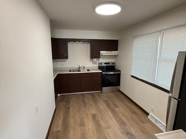 313 N Pleasant St #4, Cambridge, WI 53523