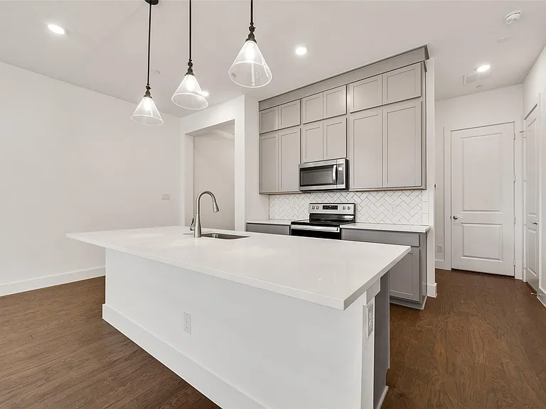 1059 Maverick Dr — Photo 10