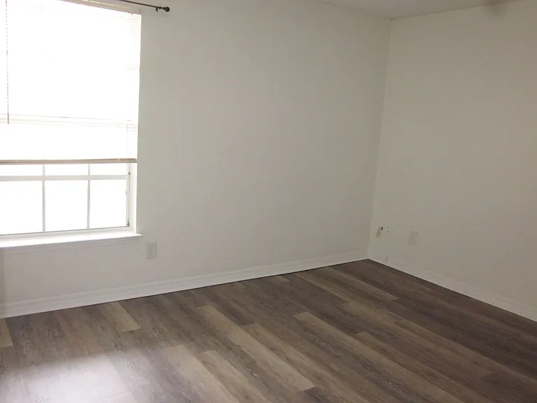 10200 Gandy Blvd N #514 — Photo 21
