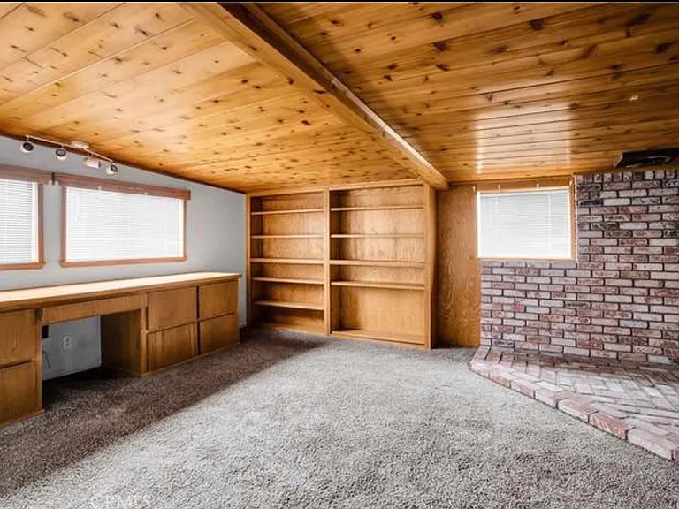 6936 Grand Ave — Photo 8