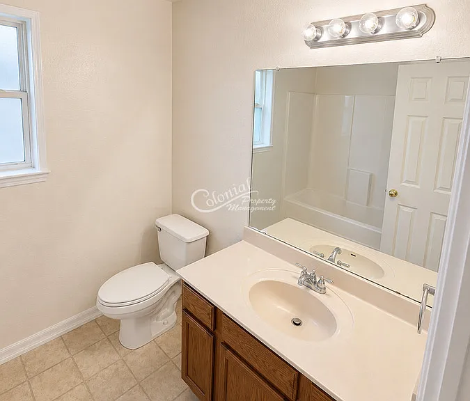 203 Nolan Ridge Dr — Photo 4