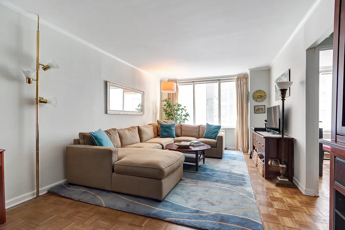 61 West 62nd St Unit 5C  