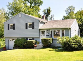 10 Gantley Rd, Windsor Locks, CT 06096
