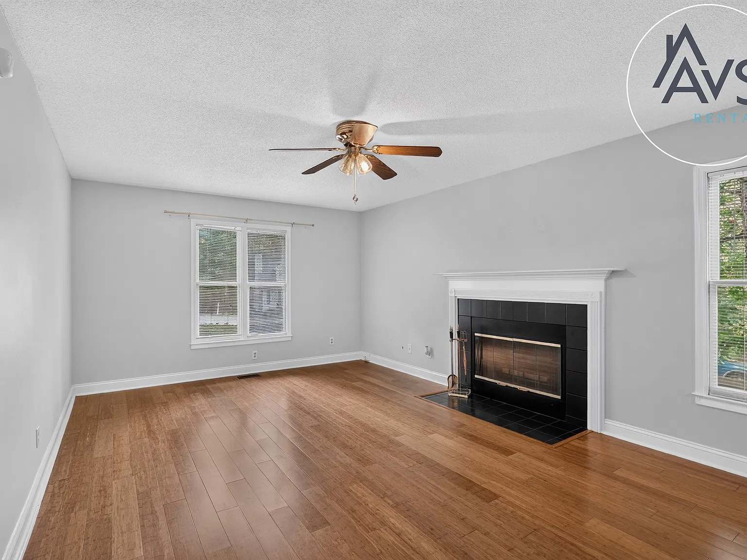 3 bed, 2.5 bath, 1568 sqft, $1,975 — Photo 4