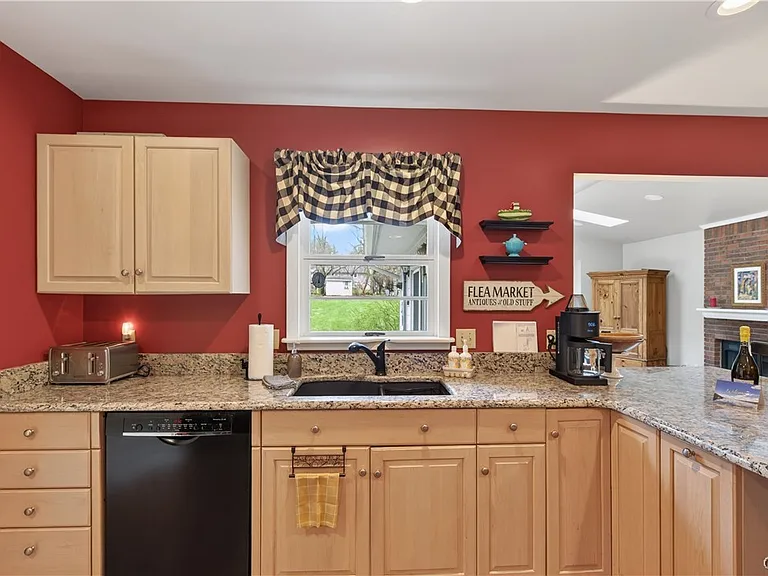 3862 State Street Rd — Photo 10