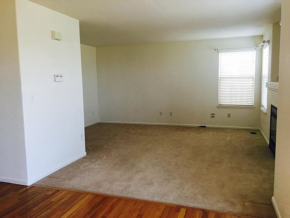 5th image of 395 Blackfoot St