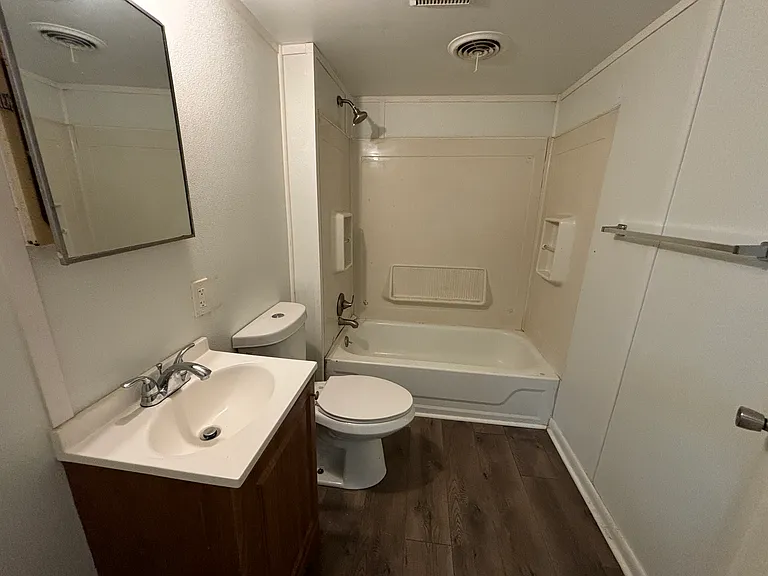 309 Poplar St #B — Photo 5