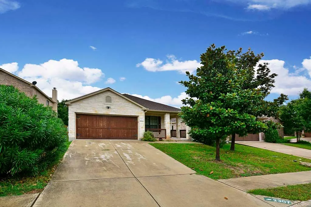 2307 Sage Canyon Dr — Photo 2