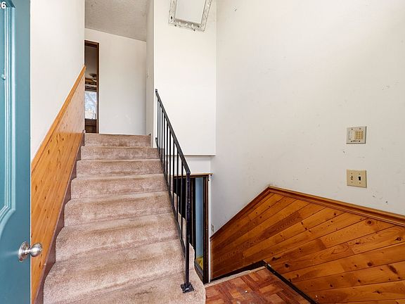 5th image of 17100 SW Sugar Plum Ct