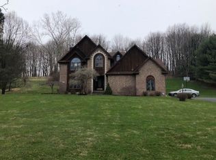 71 Thunder Ridge Dr, Rush, NY 14543