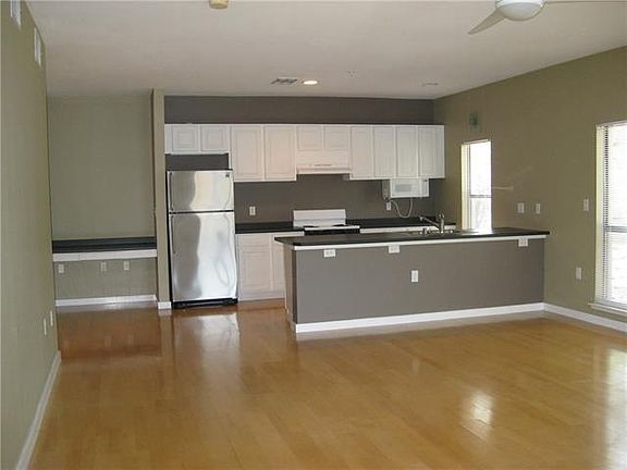 2nd image of 4108 Office Pkwy APT 123