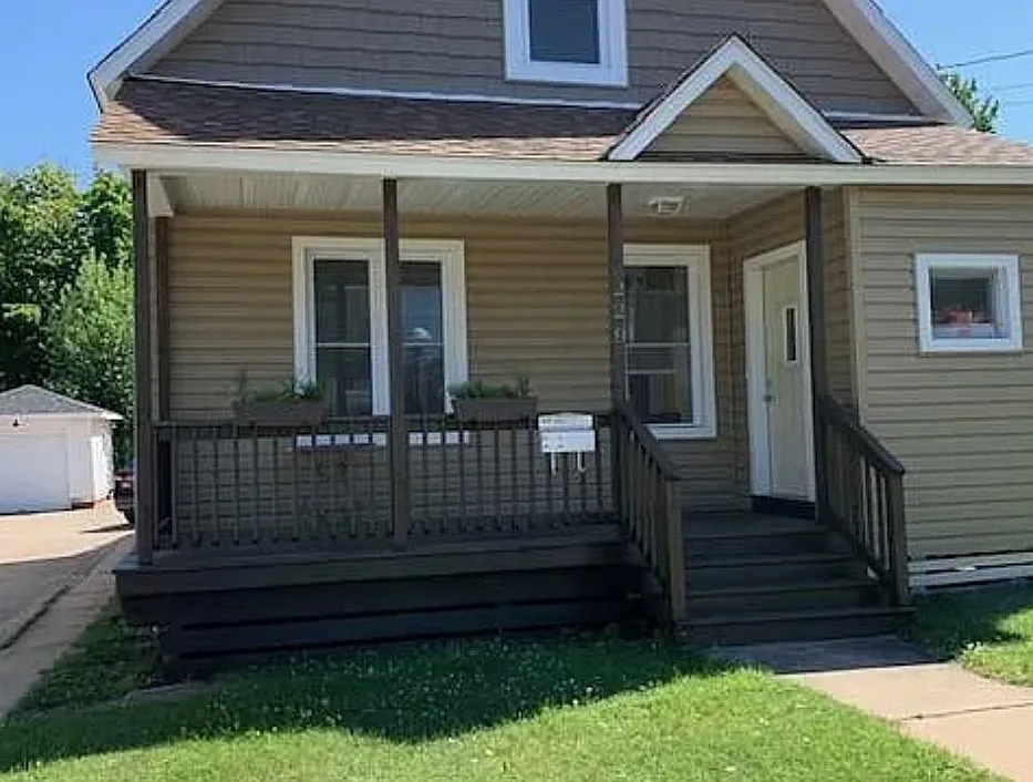 4 bed, 1500 sqft, $2,600 — Photo 1