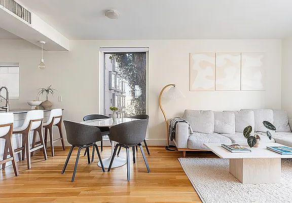 3rd image of 138 Sackett St APT 3A