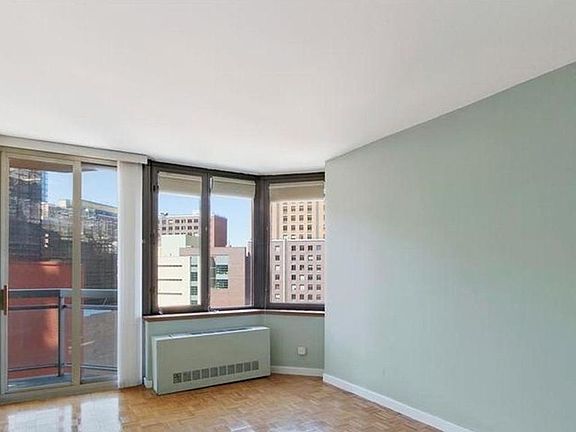 4th image of 500 W 43rd St APT 7J