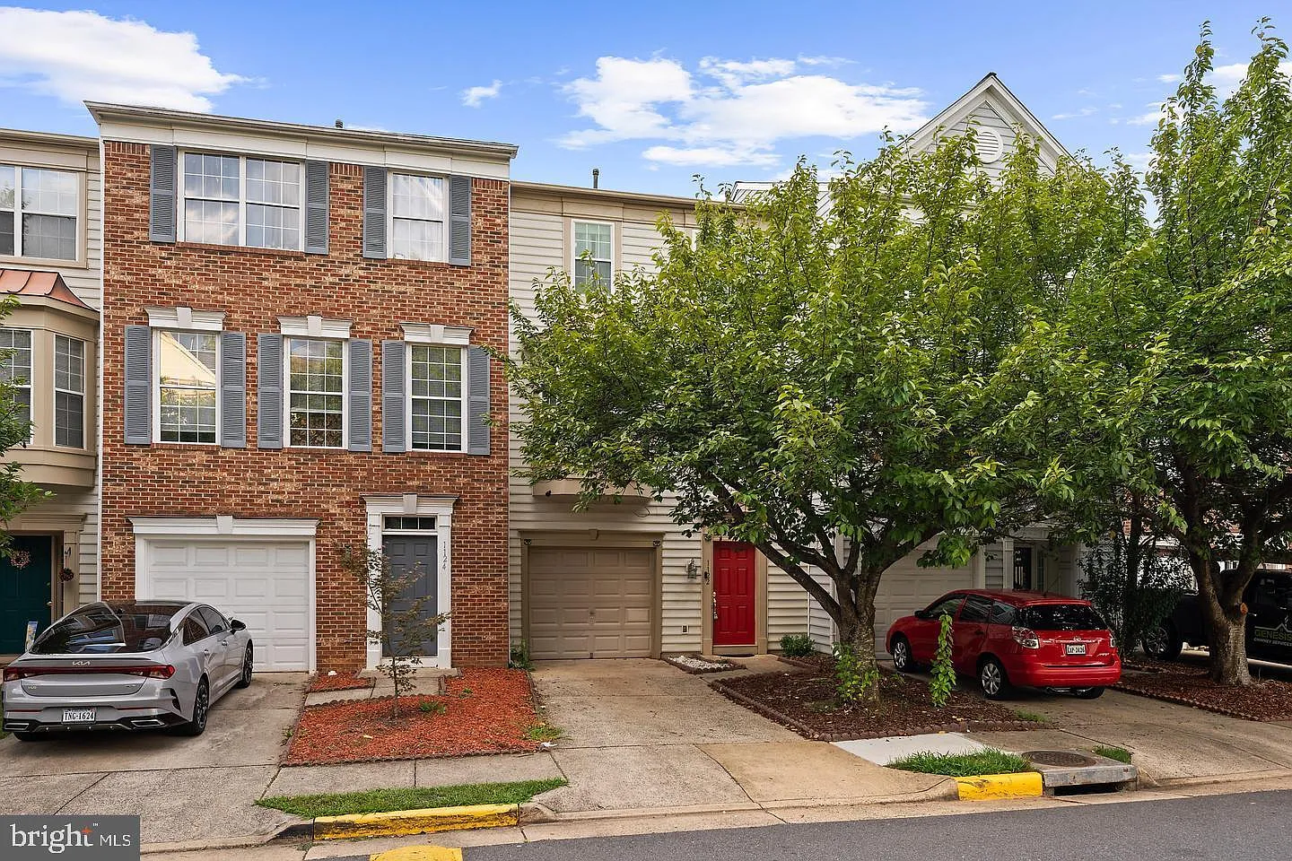 3 bed, 4.0 bath, 1454 sqft, $3,200 — Photo 1