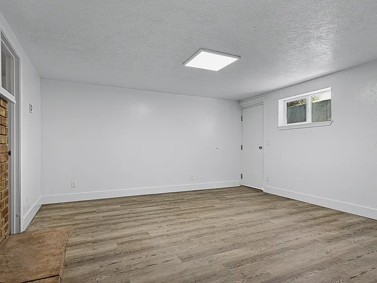 2319 Iowa Ave #B — Photo 4