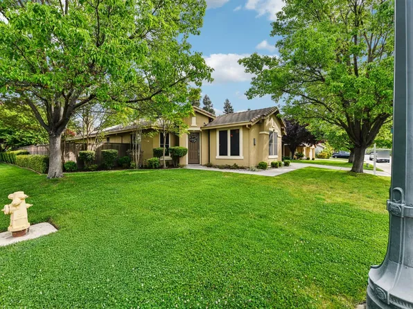 1040 Waterford Dr, West Sacramento, CA 95605