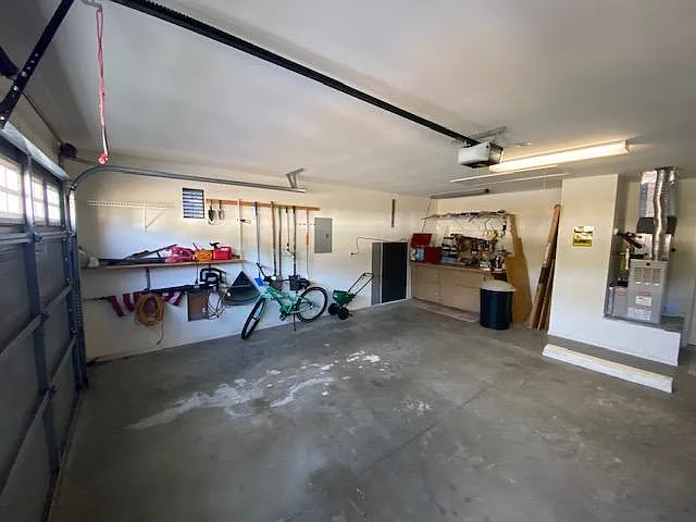 6 Coburn Ln — Photo 26