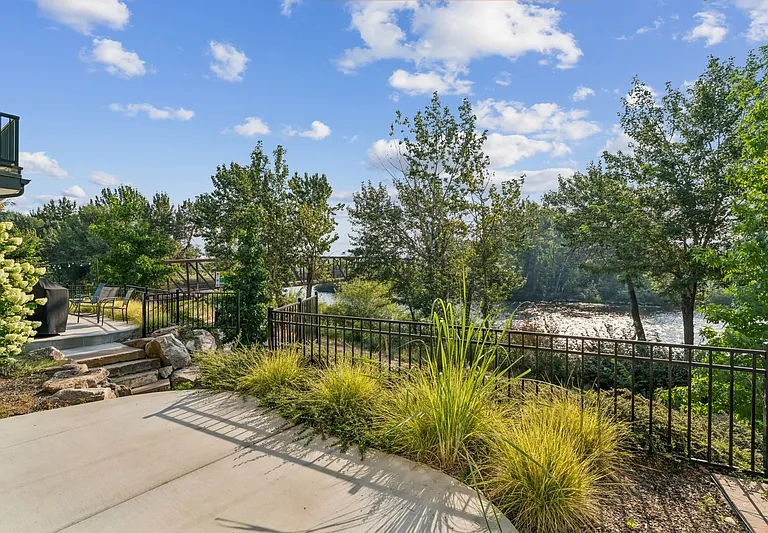 3520 N Prospect Ln #1 — Photo 11