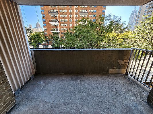 1st image of 100 W 94th St APT 3E