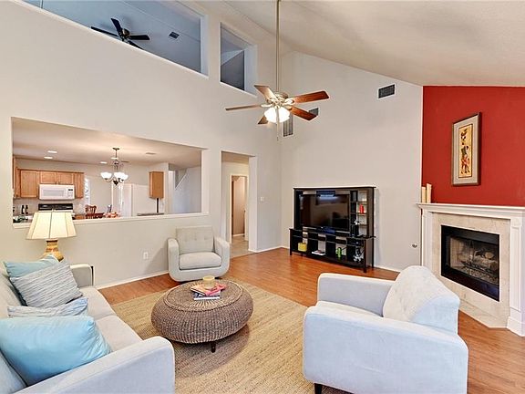 4th image of 5815 Pecanwood Ln