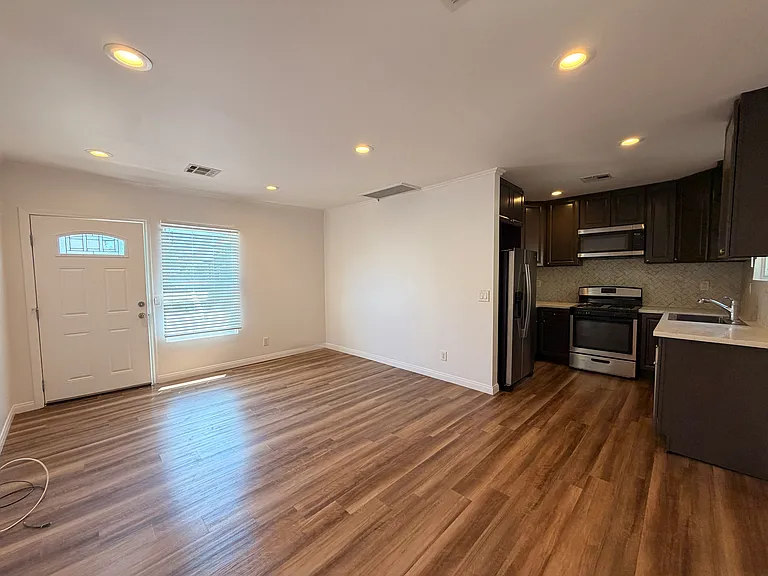 1309 Mohawk St #1/2 — Photo 5
